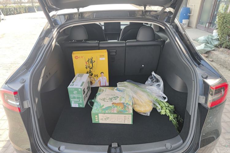 Used Tesla Model Y 2024 Rear-Wheel-Drive Version
