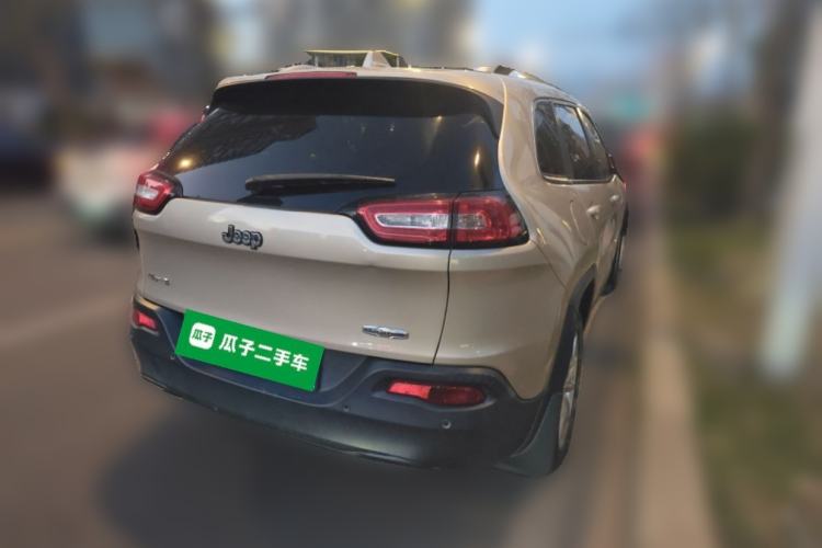 Used Jeep Cherokee 2014 2.4L Luxury Edition