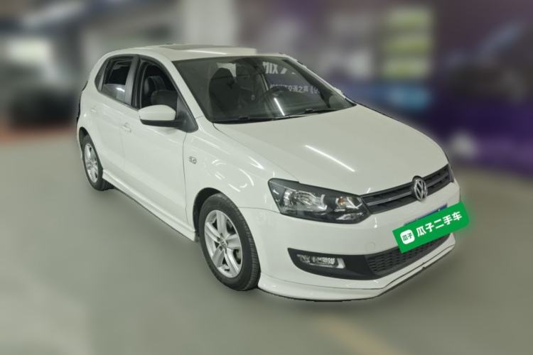 Used Volkswagen Polo 2011 1.6L Automatic ZhiShang Version Front Right 45 Deg