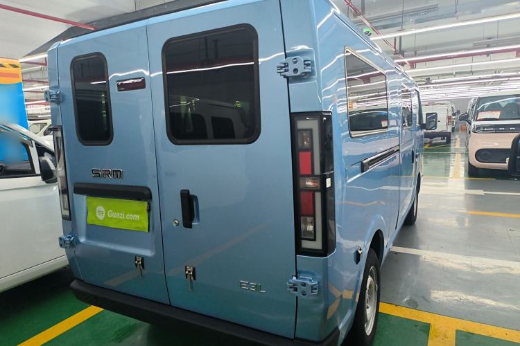 Used SRM New Energy E3L 2024 Luxury 6-Seater Bus Rear Right 45 Deg