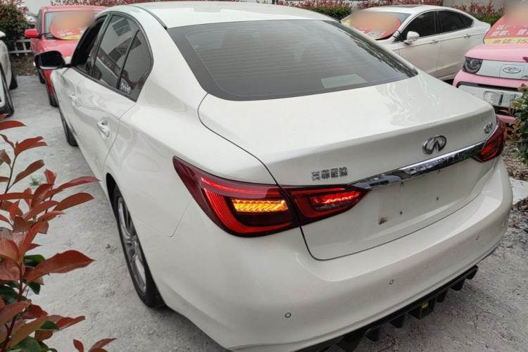 Used Infiniti Q50L 2018 2.0T Enjoyment Version China VI Standard
