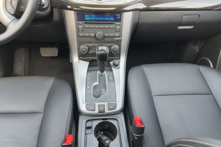 Used Chevrolet Captiva 2017 2.4L 4x4 Flagship Edition 7-Seater
