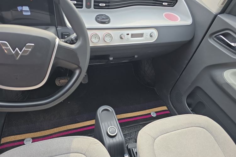 Used Wuling Hongguang MINIEV 2022 Macaron Premium Model – Lithium Iron Phosphate