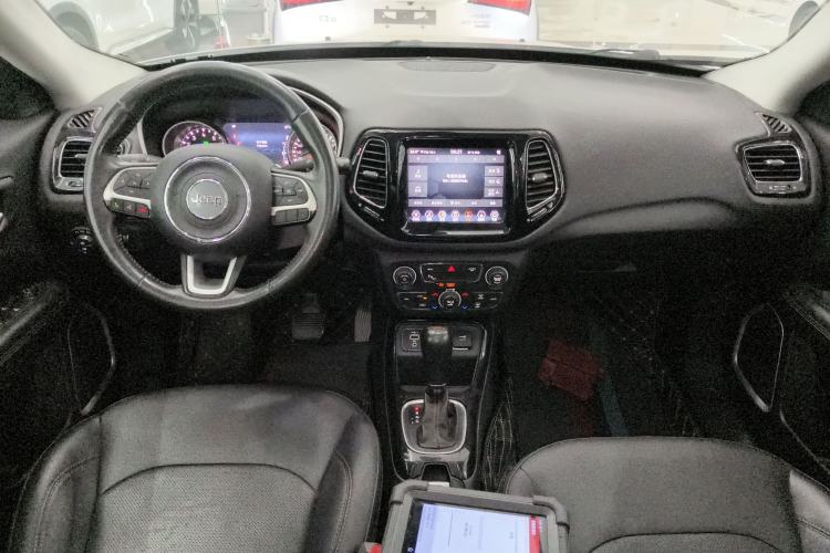 Used Jeep Compass 2019 220T Automatic Family Edition