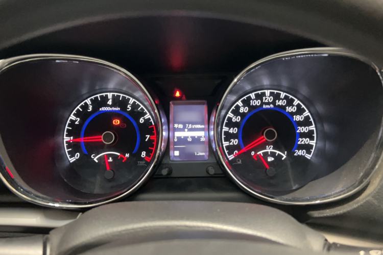 Used Venucia T70 2016 2.0L Manual RuiQu Version
