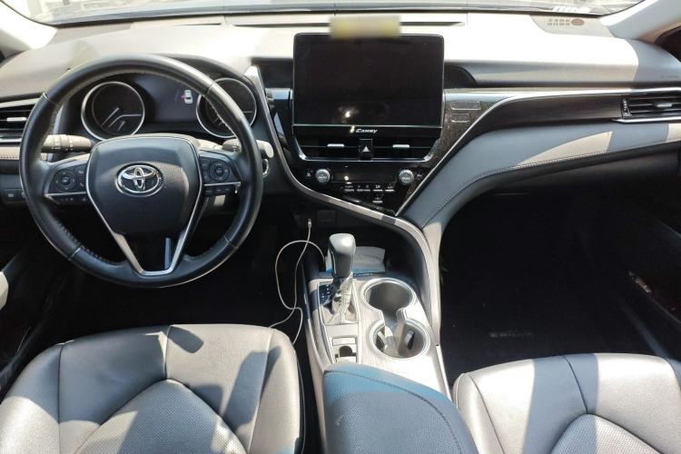 Used Toyota Camry 2021 2.0G Luxury Edition
