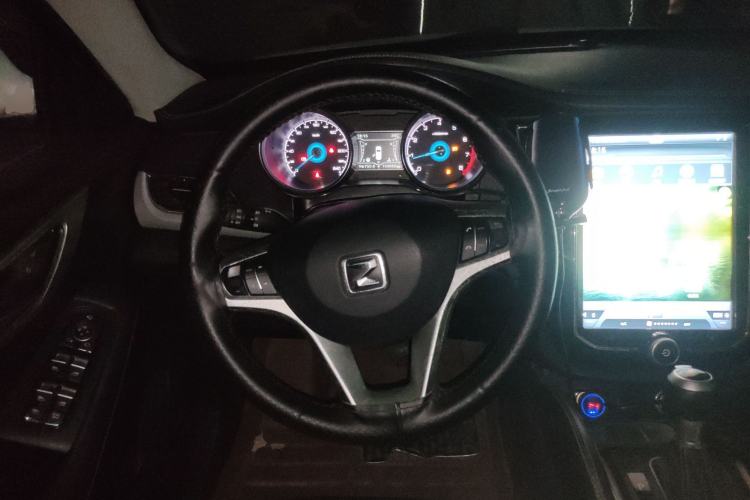 Used Zotye SR7 2016 1.5T CVT Cube Heart Edition China V Standard
