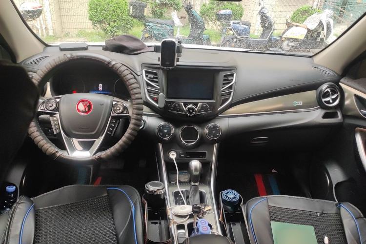 Used BYD Song 2018 1.5TID Automatic Smart Connect Prestige Model Center Console