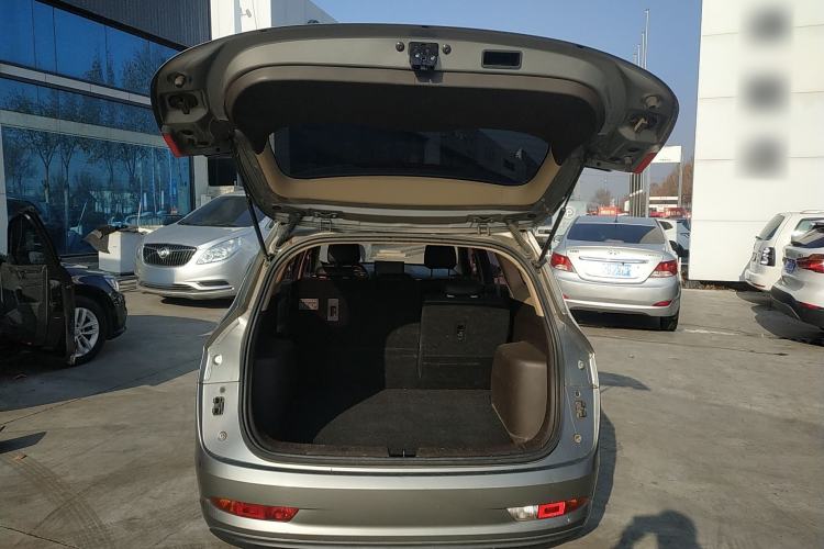 Used Baojun 310W 2017 1.5L Manual Comfort Version China VI Emission Standard
