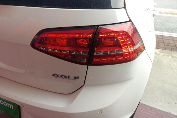 Used Volkswagen Golf 2014 1.6L Automatic Comfort Model Right Rear Taillight