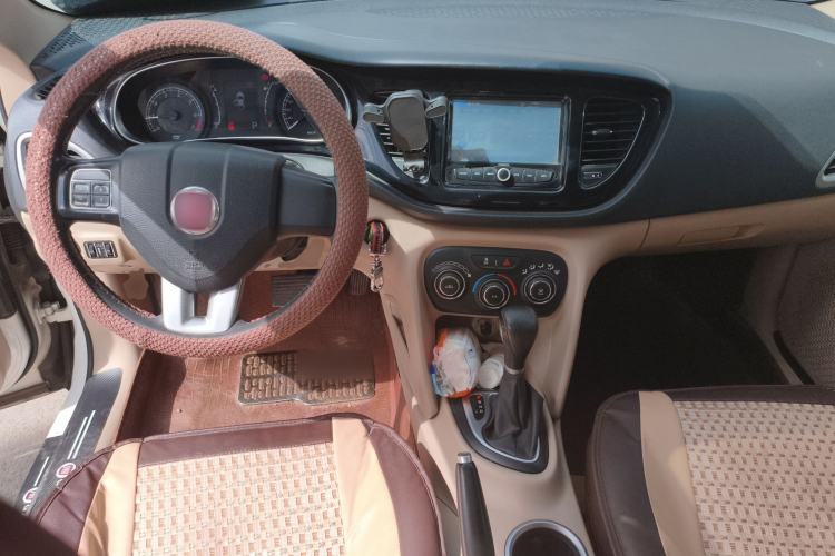 Used Fiat Viaggio 2012 1.4T Automatic Jingxiang Edition Center Console