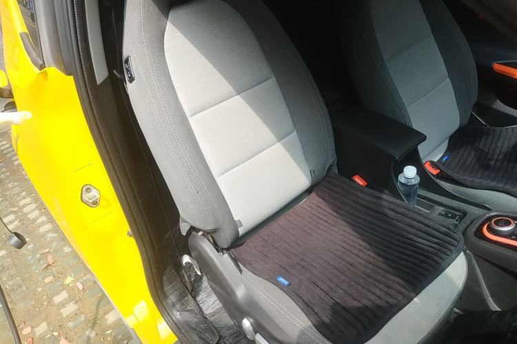 Used Chery QQ Little Ant 2021 150 000 Yuan "Ant Fan" Edition New Ant Cool Version Lithium-Ion Battery Right Front Seat