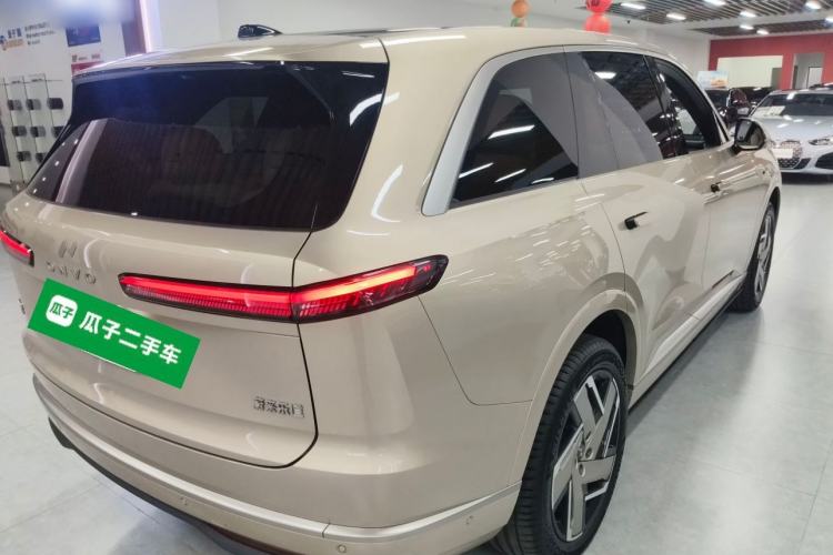 Used ONVO Luxeed L90 2025 Model—Ultra Six-Seater Version
