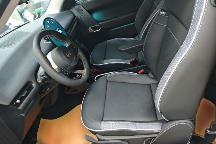 Used MINI Electric MINI COOPER 2024 456km COOPER E Classic Edition
