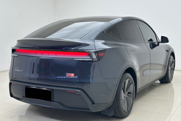 Used Tesla Model Y 2025 Rear-Wheel-Drive Version