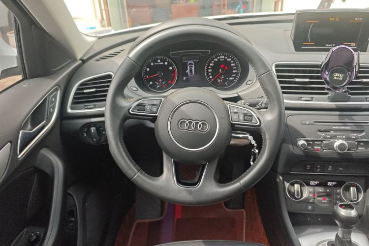 Used Audi Q3 2018 30 TFSI Fashion Edition Collector's Version Steering Wheel