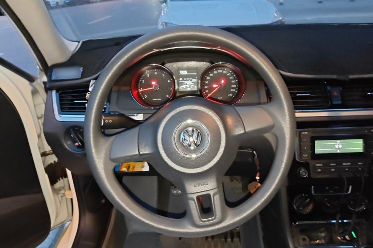 Used Volkswagen Bora 2013 1.6L Manual Fashion Edition
