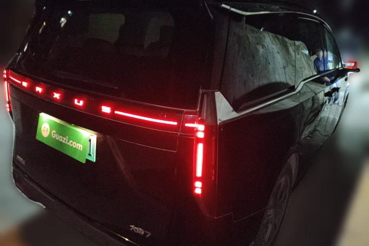 Used SAIC MAXUS Dajia 7 2024 605 km Extended Range Highland Version Six-Seater
