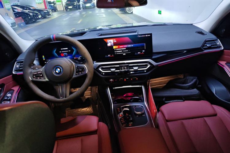 Used BMW i3 2023 eDrive 40 L Midnight Sports Package
