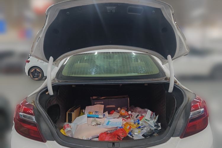 Used Buick Regal 2015 2.0L Leading Fashion Edition Trunk