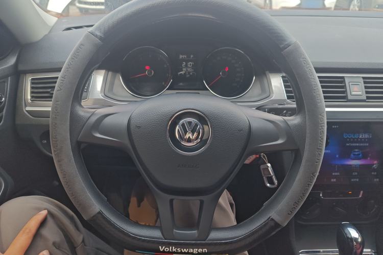Used Volkswagen Bora 2018 1.5L Automatic Fashion Model Steering Wheel