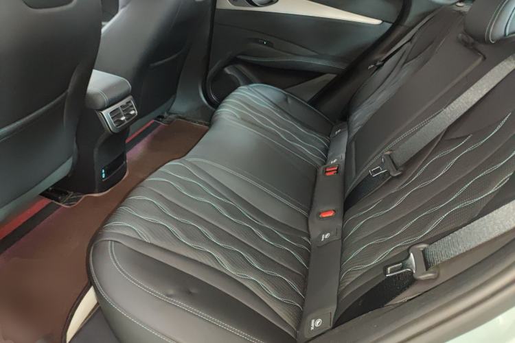 Used BYD Seal 06 New Energy 2025 DM-i Intelligent Drive 120KM Flagship Model Left Rear Seat