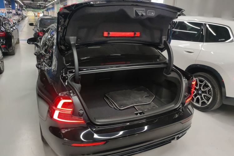 Used Volvo S60 2020 T5 Zhiya Sport Edition Trunk