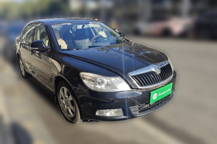 Used Skoda Octavia 2013 1.6L Manual Eado Edition