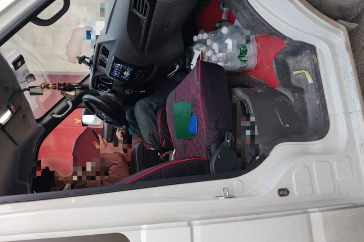 Used Dongfeng Yufeng EM26 2023 Standard Edition 41.472 kWh Henan Lithium Power Left Rear Seat