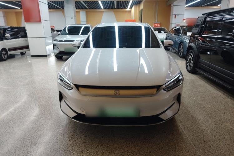 Used BYD Qin PLUS 2024 Honor Edition EV 420KM Leading Model
