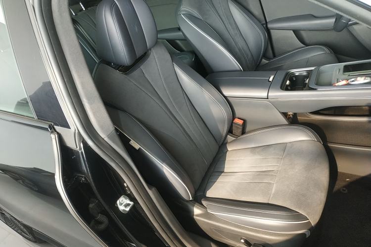 Used VOYAH COURAGE 2024 Four-Wheel Drive Global Edition Right Front Seat