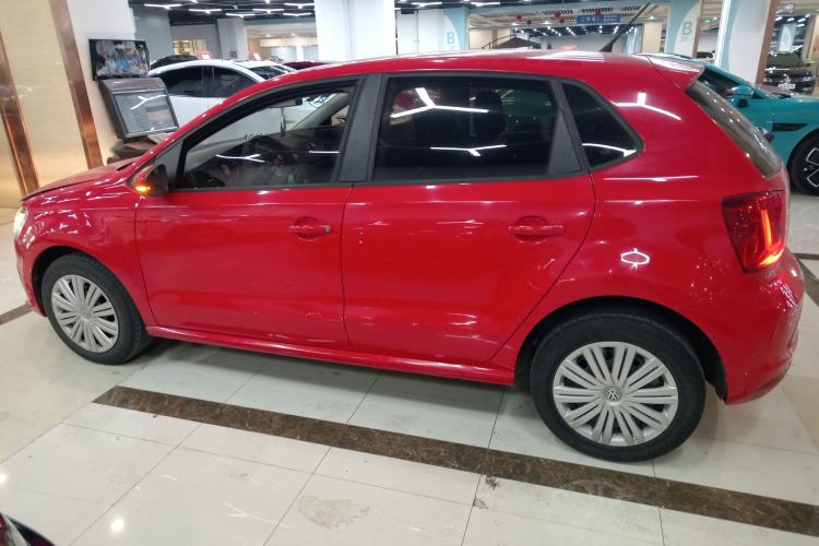 Used Volkswagen Polo 2016 1.6L Automatic Comfort Model