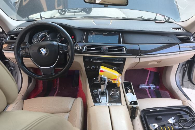 Used BMW 7 Series 2013 730Li Luxury Model
