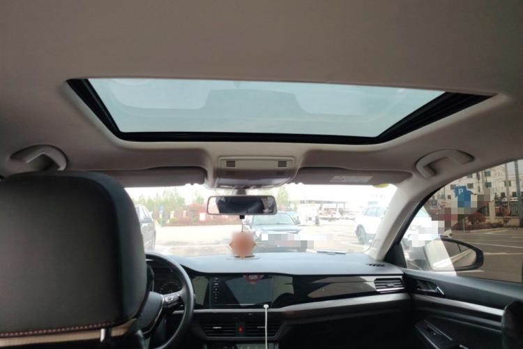 Used Volkswagen Bora 2021 1.5L Automatic Elite Smart Connect Edition Headliner