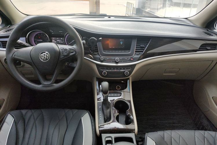 Used Buick Verano 2018 Sedan 15S Automatic Entry Model Center Console