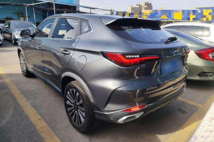 Used CHANGAN OSHAN X5 2021 1.6L CVT Luxury Model Exterior 2