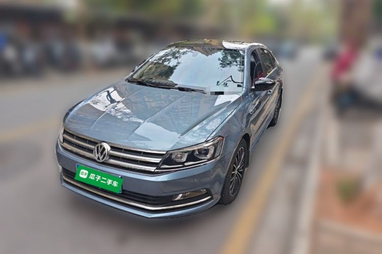 Used Volkswagen Lavida 2015 1.6L Automatic Fashion Edition
