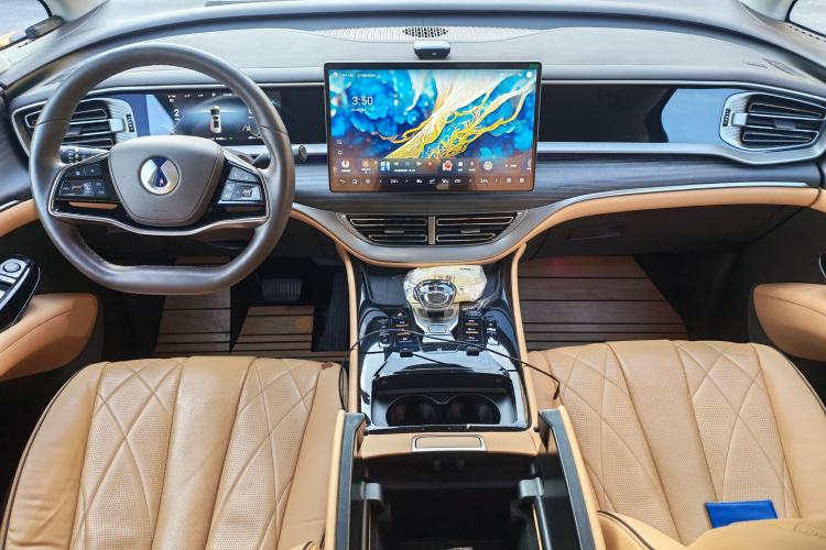 Used Denza D9 2024 DM-i 980 Four-Wheel Drive Prestige Model
