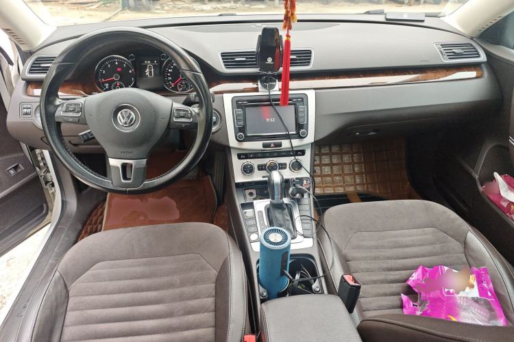 Used Volkswagen Magotan 2012 Travel Edition 2.0 TSI Comfort Version Center Console