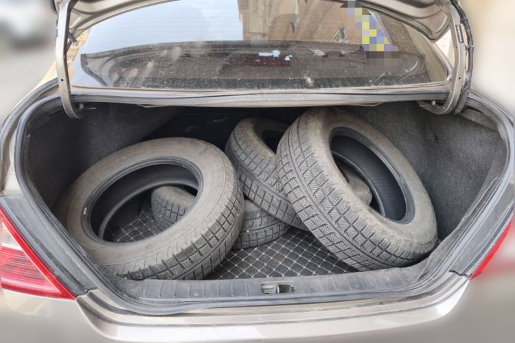 Used Nissan Sunny 2014 1.5XE Manual Comfort Edition Trunk