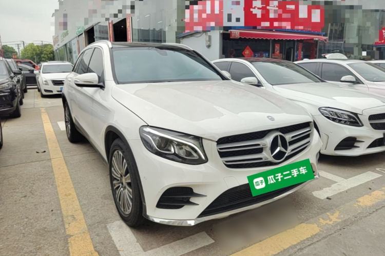 Used Mercedes-Benz GLC 2017 GLC 260 4MATIC Dynamic Edition Front Right 45 Deg