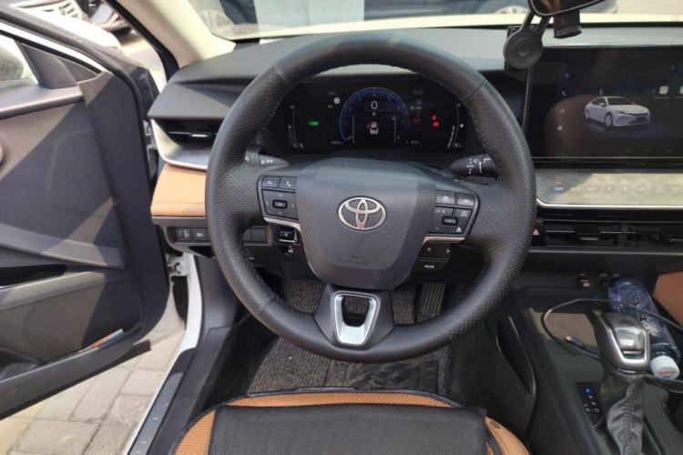 Used Toyota Camry 2024 Dual-Motor 2.0 HGVP Luxury Edition