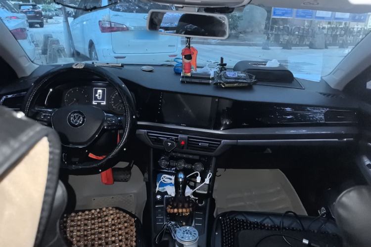 Used Volkswagen Bora 2019 1.5L Automatic Elite Version Center Console