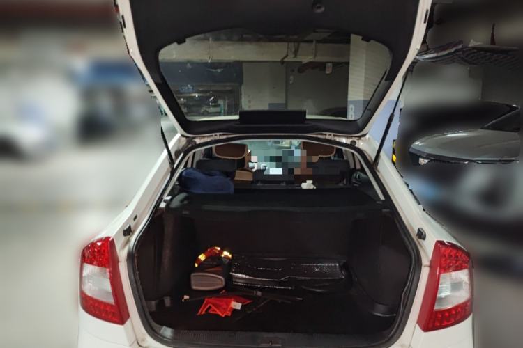 Used Skoda Octavia 2014 1.6L Automatic Yijie Edition Trunk