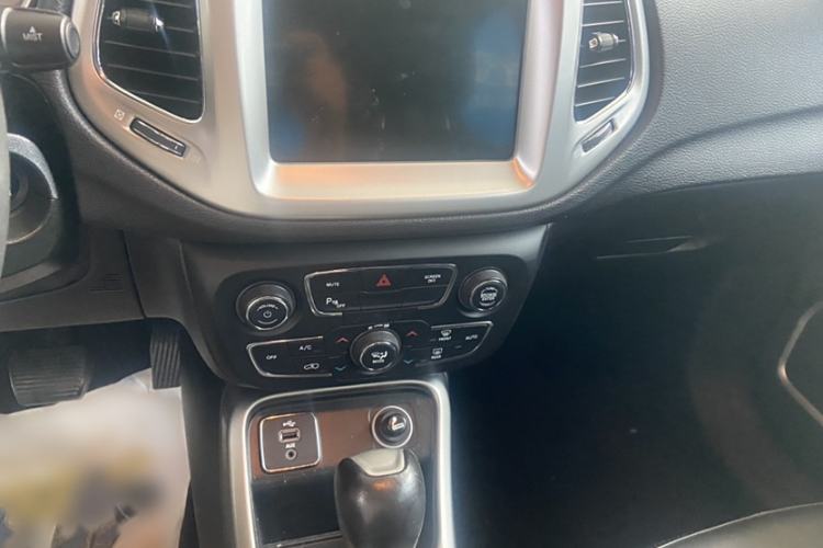 Used Jeep Compass 2017 200T Automatic Family Edition