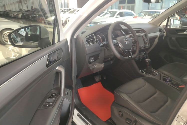 Used Volkswagen Tiguan L 2018 380TSI Automatic All-Wheel Drive Luxury Edition
