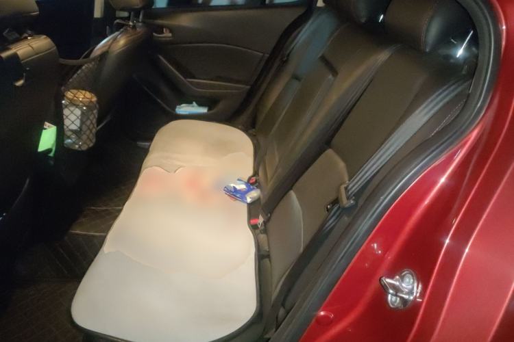 Used Mazda 3 Axela 2017 Sedan 1.5L Automatic Comfort Model Emission Standard China V Left Rear Seat