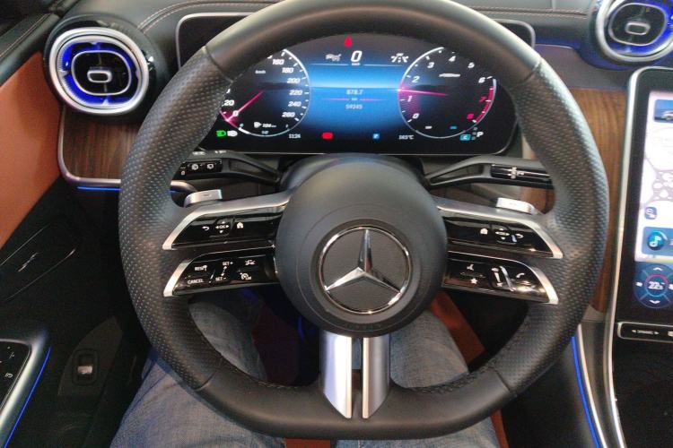 Used Mercedes-Benz GLC 2023 GLC 300 L 4MATIC Dynamic 7-Seater
