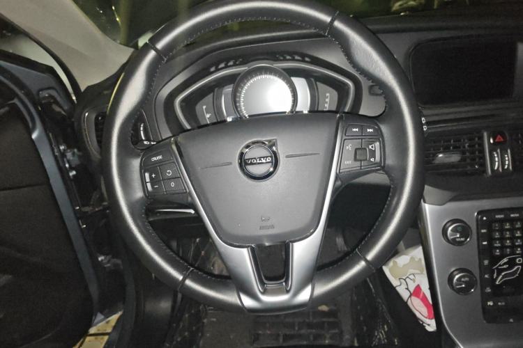 Used Volvo V40 2017 T3 Zhiya Edition Steering Wheel