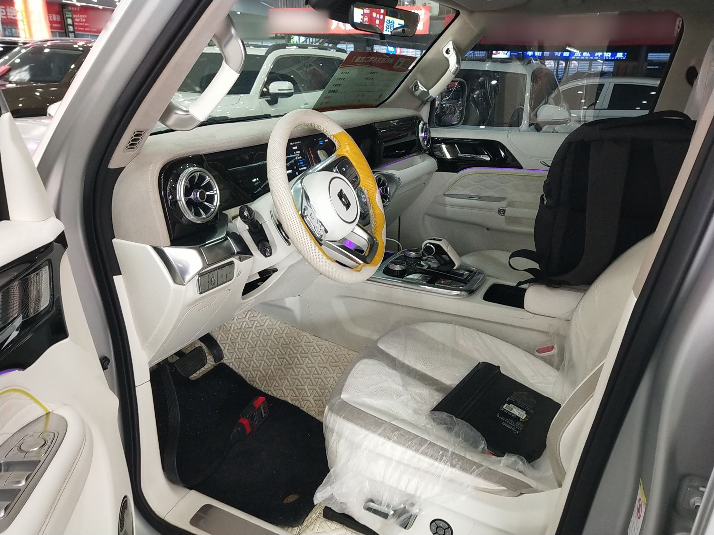 المقاعد الأمامية داخل السيارة